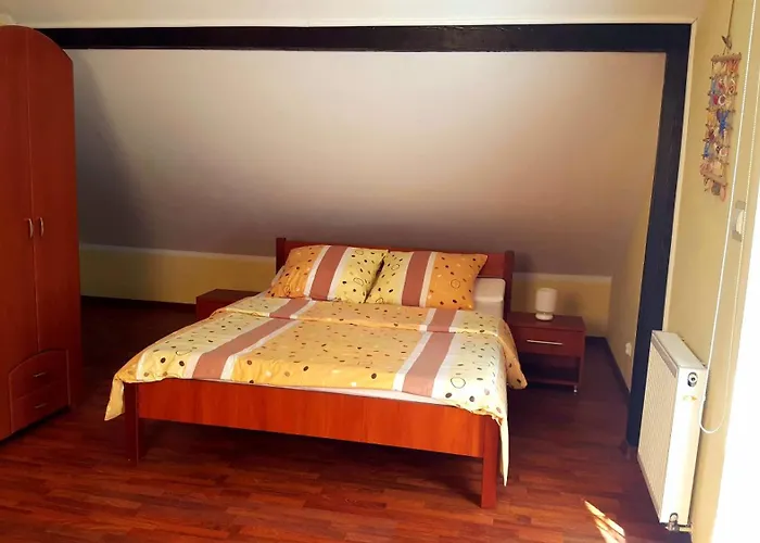 Goscinne Marian Szymanski