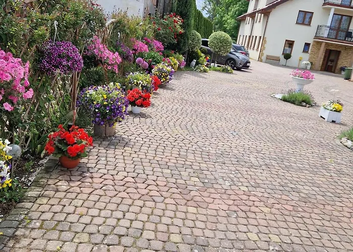 Goscinne Marian Szymanski *